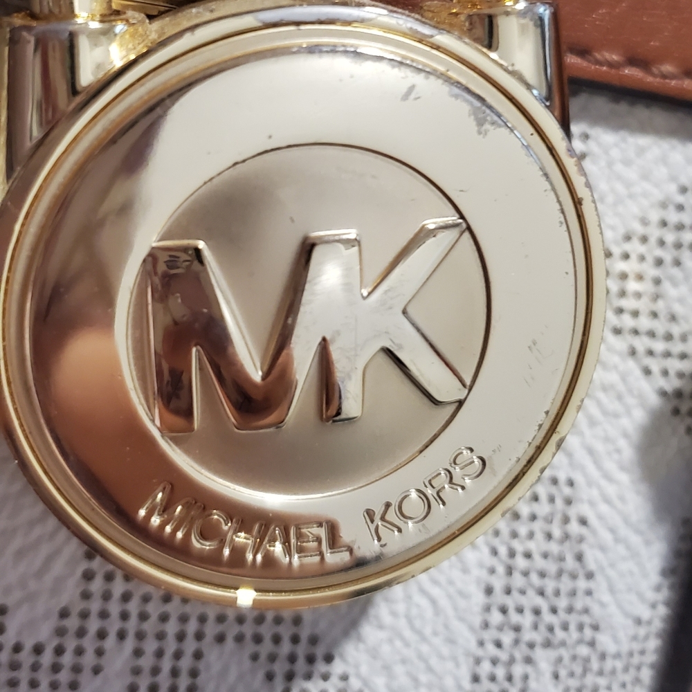 Authentic Michael Kors Hamilton Satchel - Picture 3 of 5